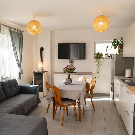 Two-Bedroom Apartment Rea In 罗维尼 外观 照片