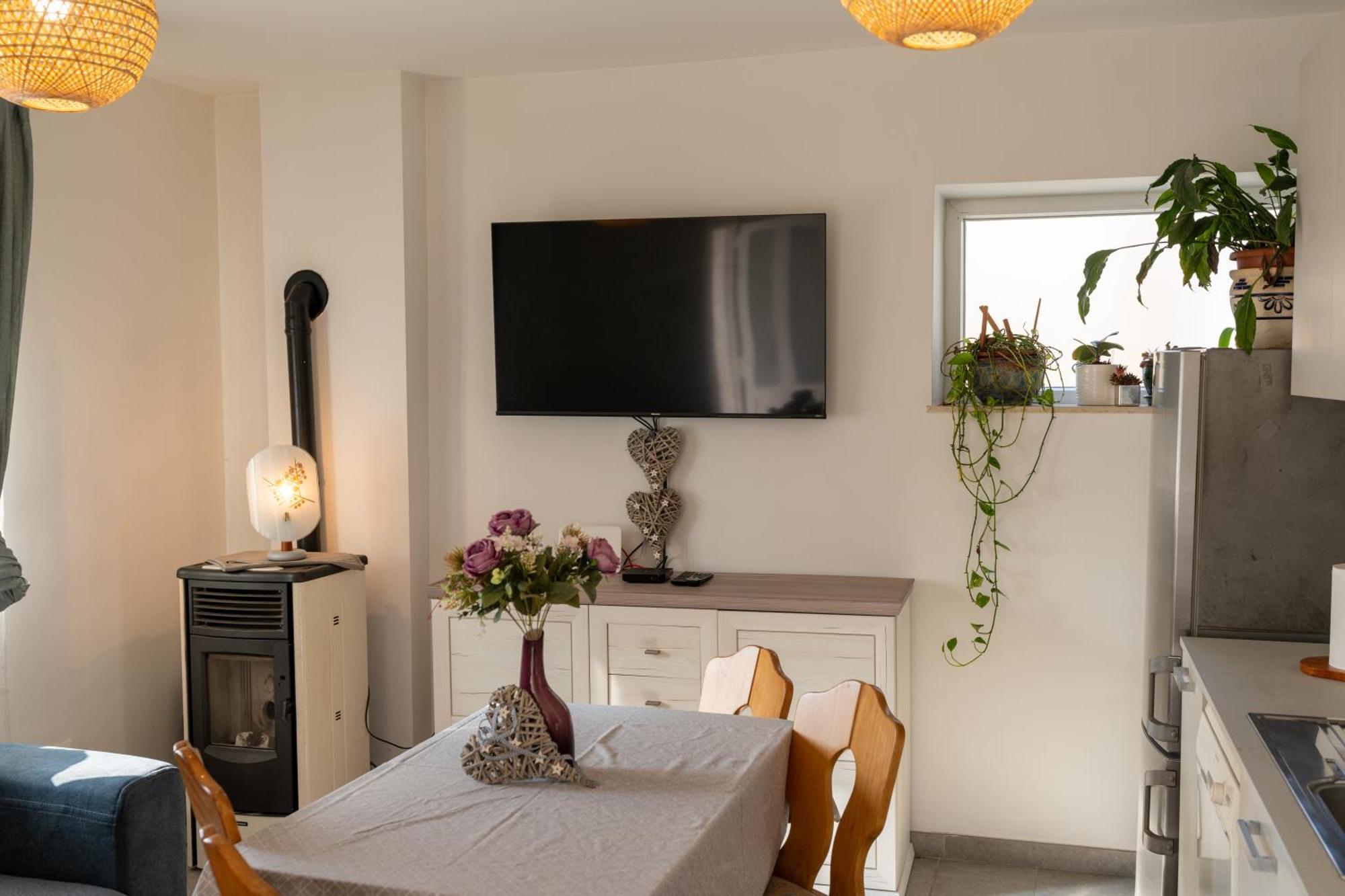 Two-Bedroom Apartment Rea In 罗维尼 外观 照片